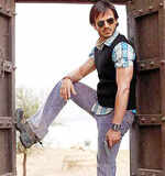 Vivek Oberoi caught smoking