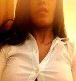 Poonam celebrates 'No Bra Day'