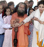 Shilpa Shetty visits Kumbh Mela