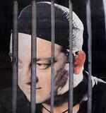 Dutt to make paper bags, earn Rs.25 a day