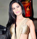 Poonam launches Nasha