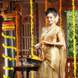 Janani Iyer's portfolio pics