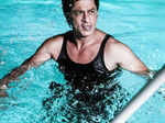 Shah Rukh Khan drops his pants when he hears &lsquo;pack-up&rsquo;